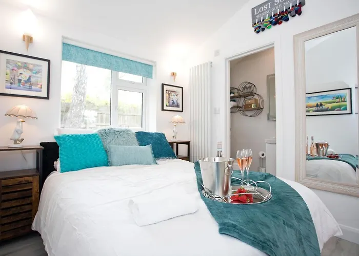 The Bearded Goat Den - A Rural Retreat At This Modern Holiday Cottage