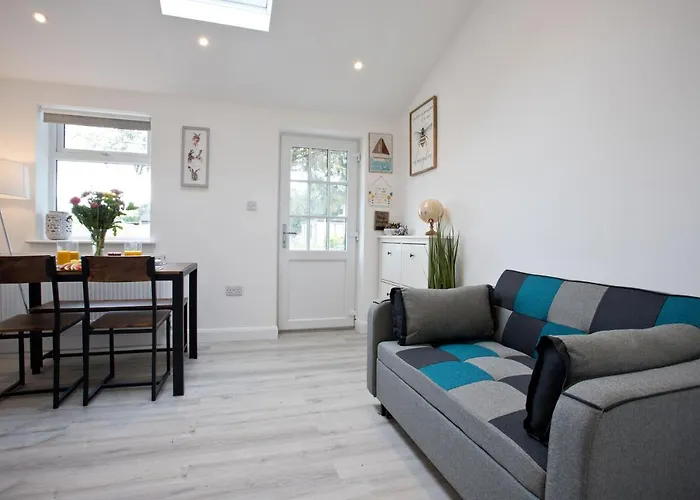 The Bearded Goat Den - A Rural Retreat At This Modern Holiday Cottage